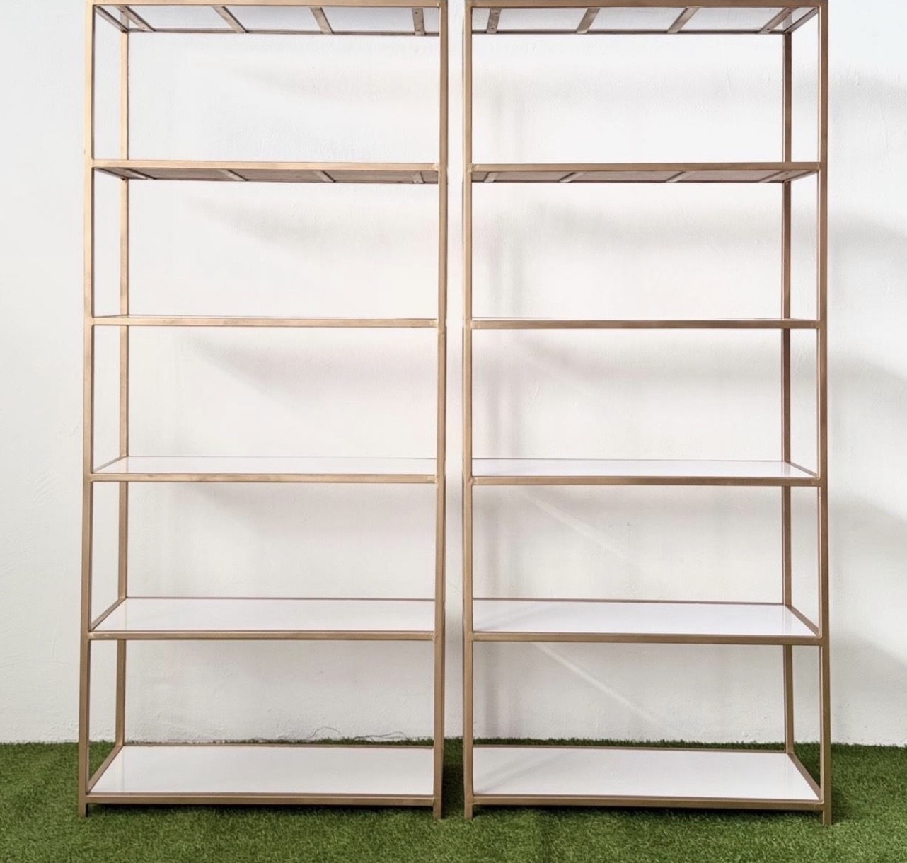MUEBLES CUADRADOS CON REPISAS MEDIANOS